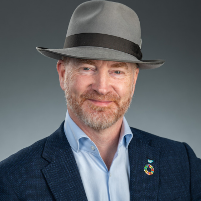 Headshot of international keynote speaker, sustainability leader, and host of The Sustainable Supply Chain Podcast, Tom Raftery